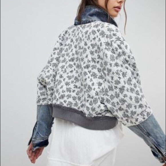 Free People Jackets & Blazers - Free People Cropped Blue White Quilted Jacket